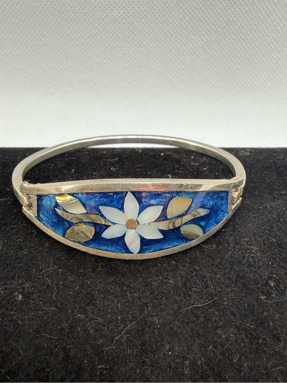 Vintage Mexico Alpaca Silver Abalone Inlay Flower Bangle Bracelet